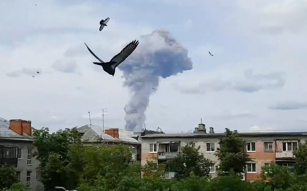 影／俄羅斯軍工廠爆炸 如核爆蕈狀雲直竄九霄