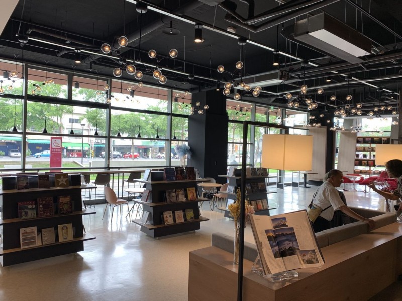 另類書店興起 屏東市區愈來愈文青