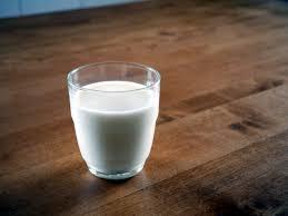 多喝牛奶不盡有益 專家：其他食物可取代
