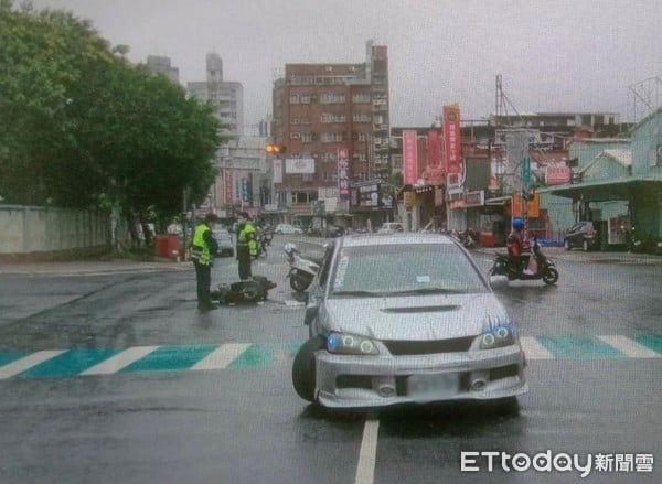 三重老牌健美先生「騎車買水果斷魂」　轉彎肇事車疑未禮讓直行車